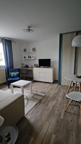 "Le Vigny", Appartement entier, Parking privé, Idéal longs séjours et week-ends