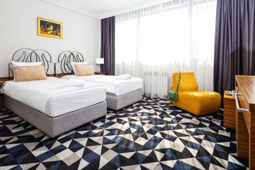 2 twin beds