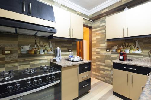 Cairo Homes Modern 3BR Apartment in Zamalek - image 14