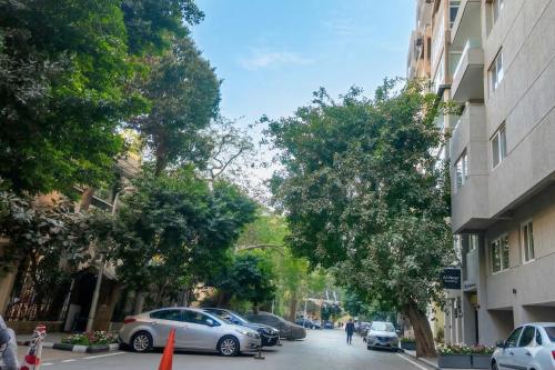 Cairo Homes Modern 3BR Apartment in Zamalek - image 5