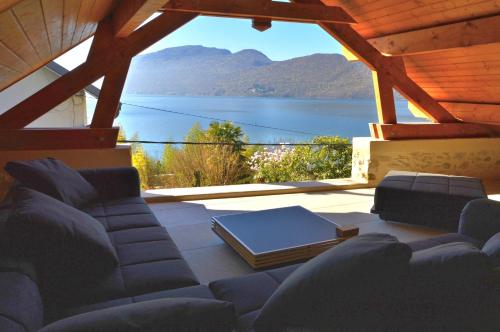 Maison proche du lac avec Jacuzzi et Sauna gîte à louer Châtillon