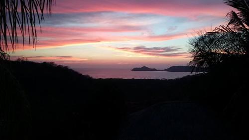 Alentours, CasaMyra American Gourmet Breakfast Included in Panama