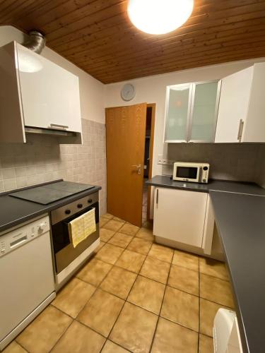 Kitchen, Gastezimmer Fuldabruck - ruhig & nahe VW und Kassel in Fuldabrück