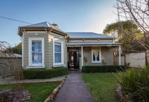 

Yarra Valley Country House