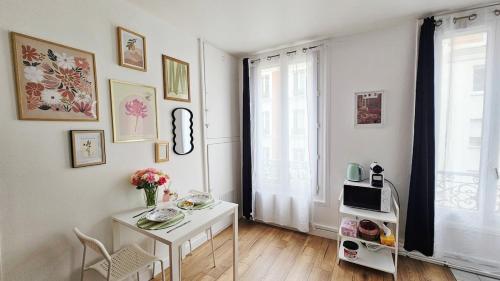 Cozy little Parisian nest, perfect for 2 people