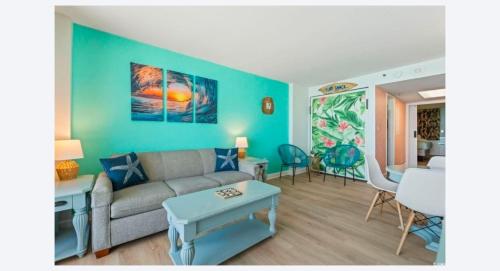 Compass Cove 4