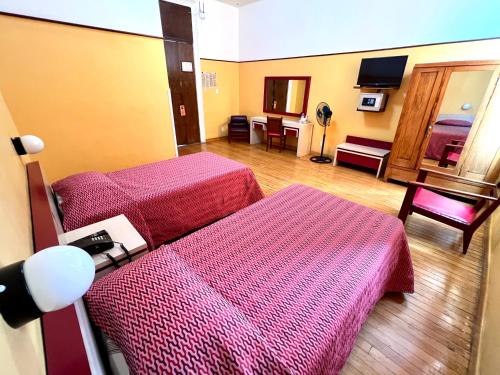 room detail thumbnail 1