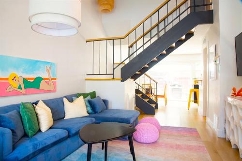 Geometric Loft renovated, hip, pets, poolspa – khách sạn tại Bãi biển Solana