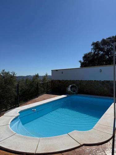 Peldbaseins, Cortijo El Nevazo II in Algarinejo