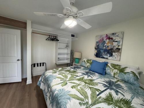 2BR Steps to Beach & Downtown w pool Unit 2 in Cocoa Beach