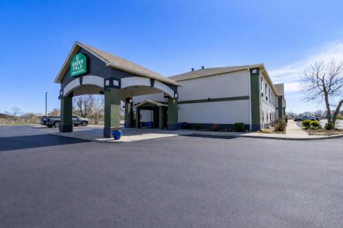 Wingfield Inn & Suites - image 40