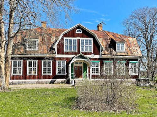 . 9 person holiday home in Mörlunda-By Traum