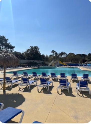 رياضة و نشاطات, Mobilhome proche océan, piscine chauffée (Mobilhome proche ocean, piscine chauffee) in كابريتون