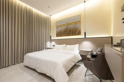 شقه 1فاخره بمدخل خاص وثلاث غرف نوم, Riad