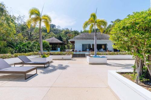 View, V302 Exclusive Seaview 7BR Infinity Pool Villa in Ao Por