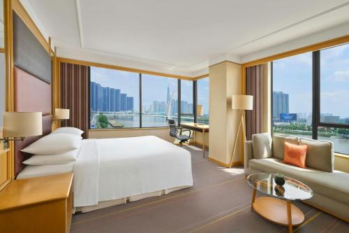 Executive Studio, Club level, Studio, 1 King, River view