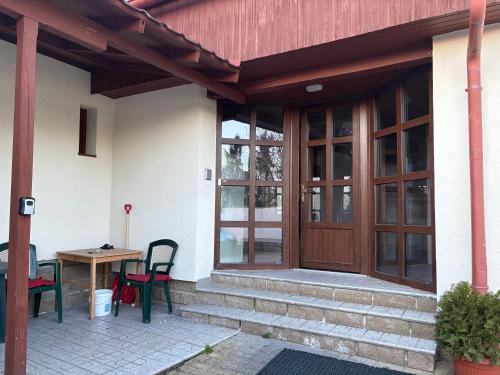 Exterior view, Podkrovni garsonka s parkovanim zdarma in Prague 20