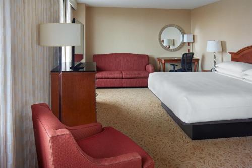 Corner King Room