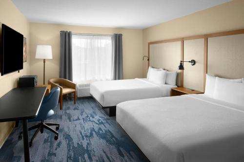 Queen Room with Two Queen Beds - Hearing Accessible