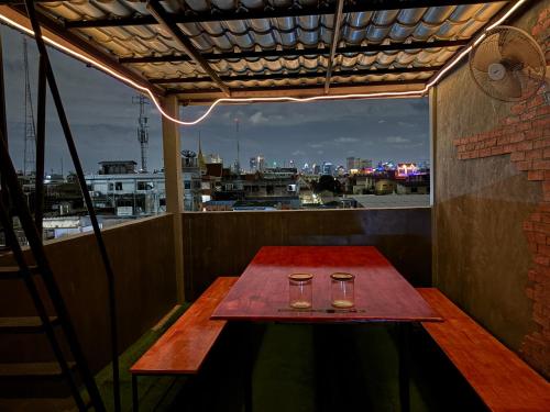 Nomad Yard Hostel Khaosan - image 8