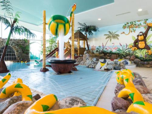 Úszómedence, Rhon Park Aktiv Resort in Hausen