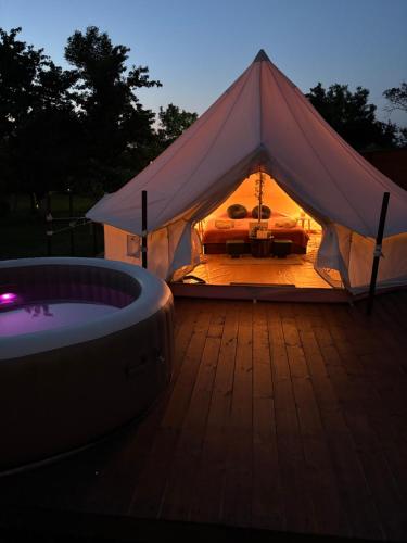 Green Garden Glamping Retezat in Riu De Mori