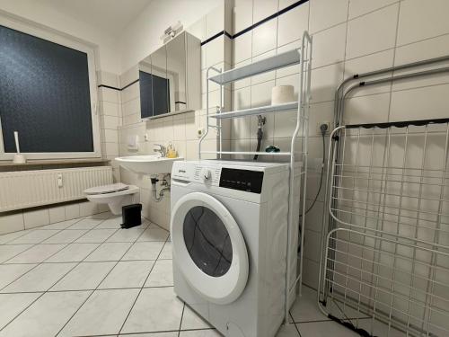 Bathroom, Home4You Hamburg-Neugraben OG in Hausbruch