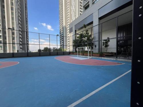 C3 OKR 1-10 pax spacious & comfort near Midvalley - image 11