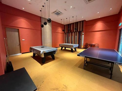 C3 OKR 1-10 pax spacious & comfort near Midvalley