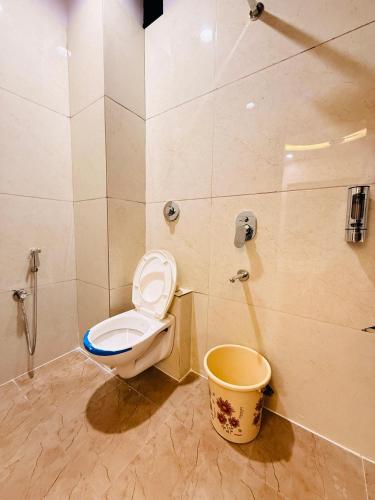 Hotel Hira Palace - image 2