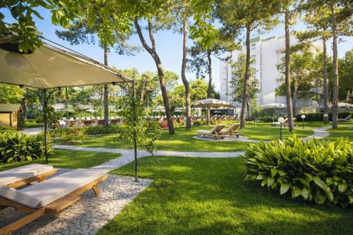 Сад, Hotel Greif in Ліньяно