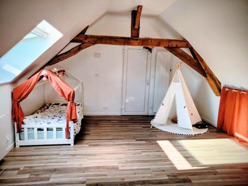 Logement 6 pers - Proche circuit des 24h du Mans in Monce-en-Belin