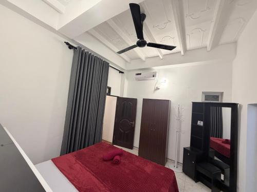 Home Stay Residence - Near Airport - image 4