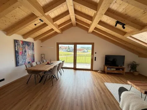 Gams im Glück in Hopferau, Deutschland