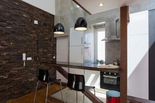 Modern Central Loft by Lisbon Village Apartments - main image