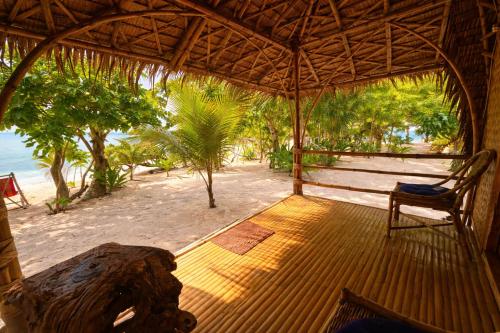 Dos Playa EcoCamp Daracoton Island Room Type - Bungalow - Beach Front