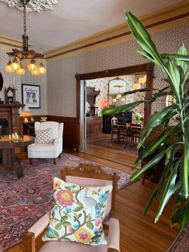 Elmwood Heritage Inn