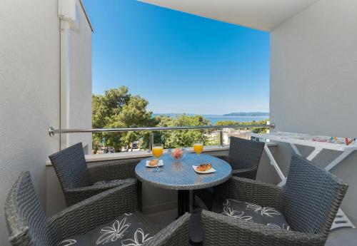 beranda/teres, Apartments M&A 2 in Makarska