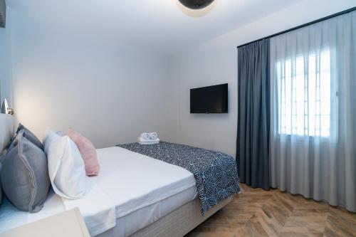 The Hotel 48 - image 43