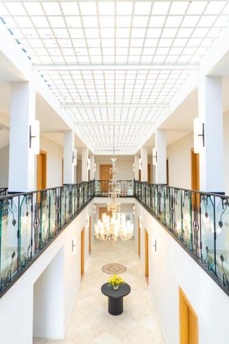 The Hotel 48 - image 38