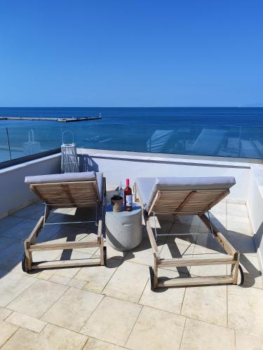 Vista mare by Oikies Rentals – khách sạn tại Neoi Epivates