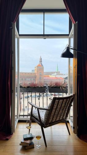 Sunset view apartment in Old Town, Riga