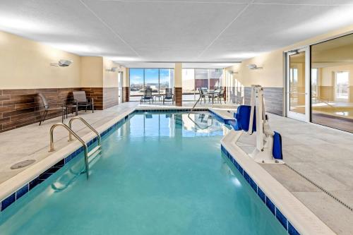 泳池, Fairfield by Marriott Inn & Suites Emporia in 恩波利亞