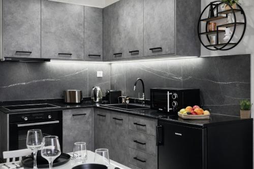 Opal Apartments Luxury by the Sea 4
