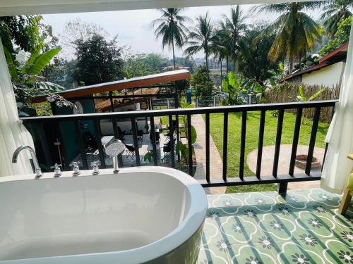 周辺案内, インタダ リバーサイド ルアンパバーン (Inthada riverside Luang Prabang) in ナム カン リバー