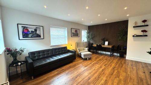 Facilities, Modern 2 Bedroom Apartment near Crosby Beach & Liverpool in Crosby