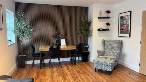 Beach, Modern 2 Bedroom Apartment near Crosby Beach & Liverpool in Crosby