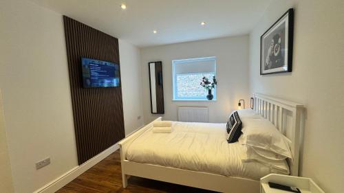 Modern 2 Bedroom Apartment near Crosby Beach & Liverpool in Crosby