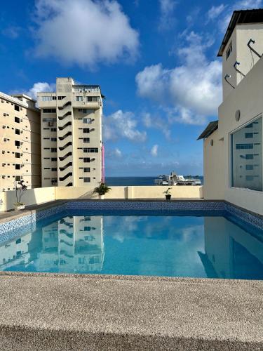 Apartment in Salinas 1 block from the sea