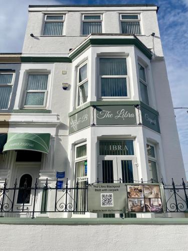The Libra - Adults Only B&B with guaranteed carpark, Blackpool